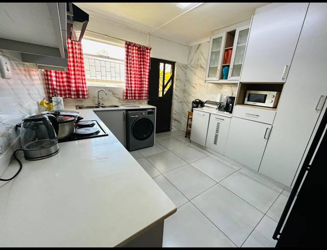 4 BEDROOM FREEHOLD FOR SALE IN EASTWOOD